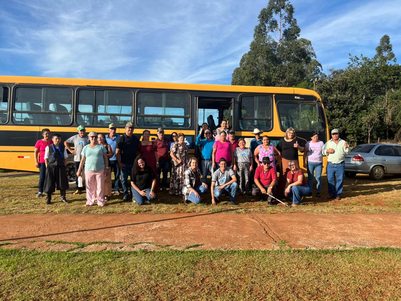Grupo da Terceira Idade Vida Ativa participa de tarde de integração em Alto São João