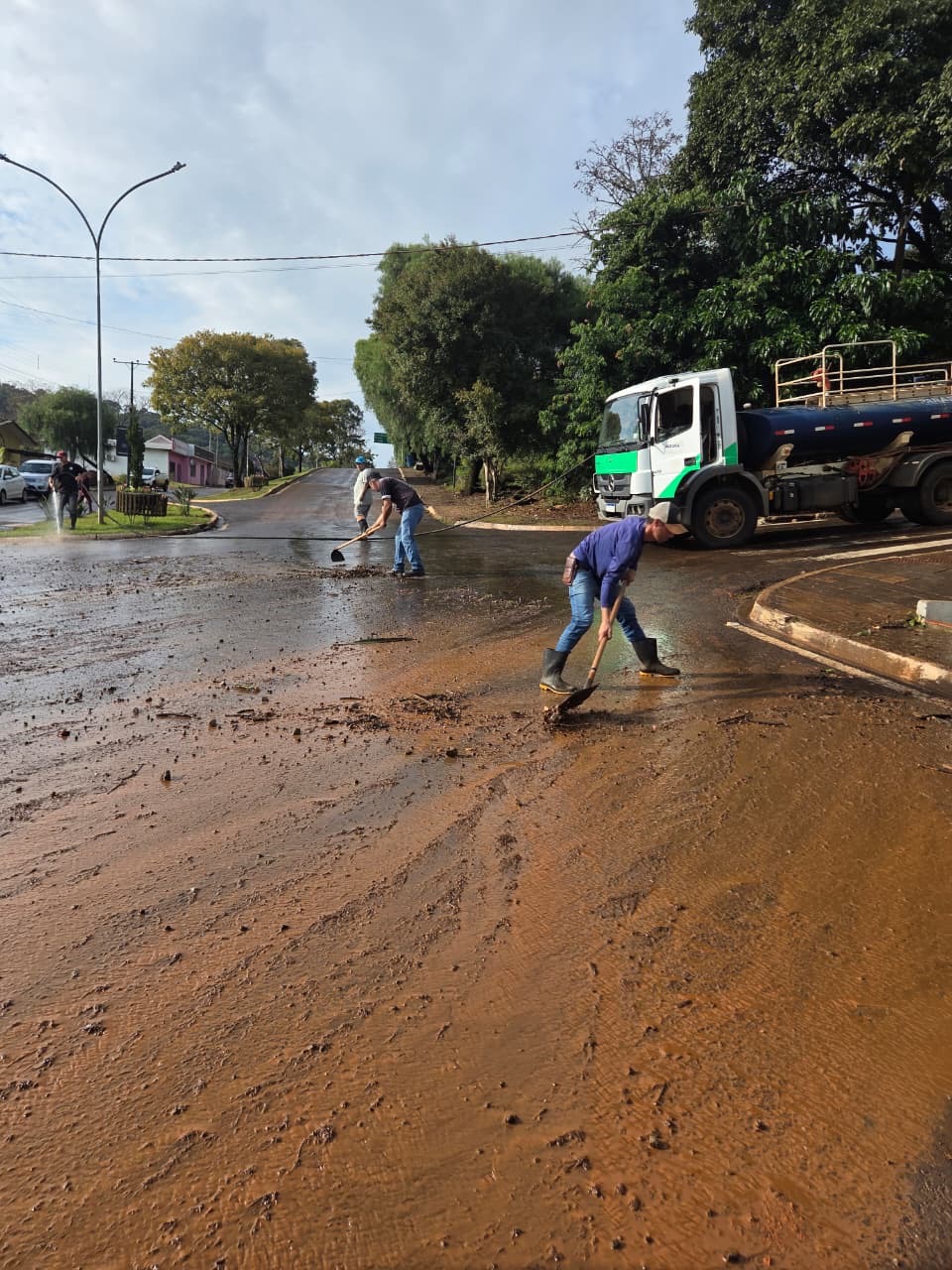 Prefeitura realiza força-tarefa de limpeza após as fortes chuvas